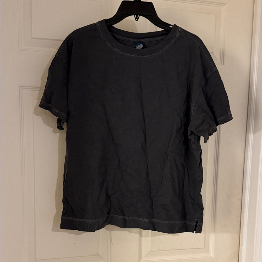 Old Navy Dark Gray Short Sleeve Tee